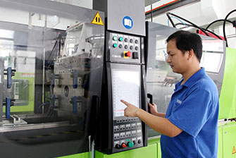 液硅注射成型机